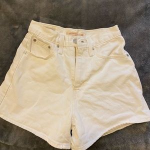 Levi high loose shorts